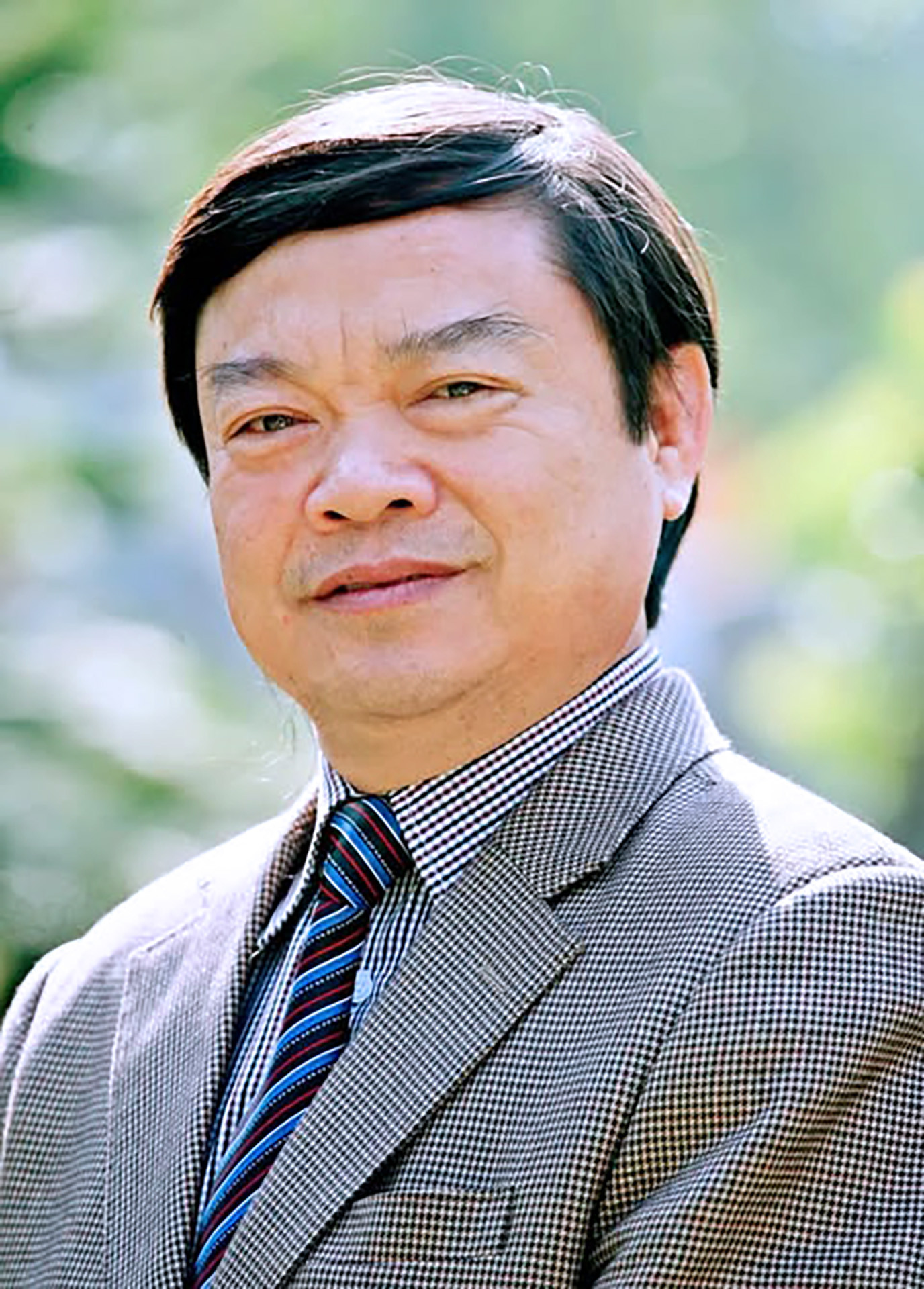 chuyen gia.jpg