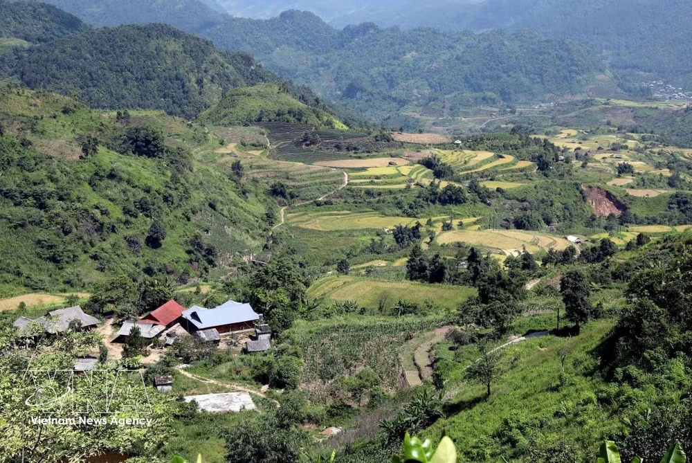 vnanet_potal-lao-chai-diem-sang-phat-trien-du-lich-cong-dong-o-lai-chau-9053169.jpg