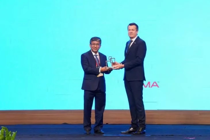Vietnam receives 2026 Government Leadership Award