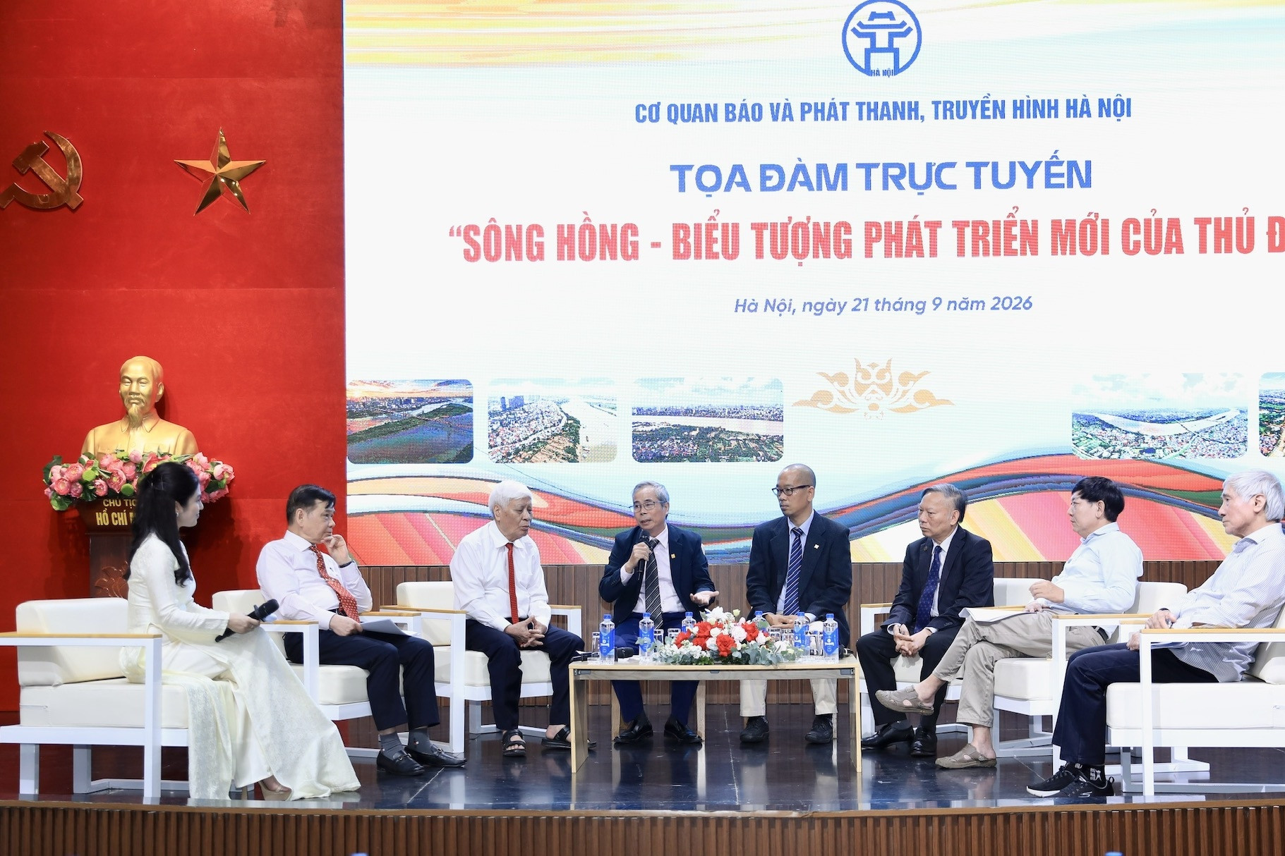 Experts advise Hanoi to balance development and flood safety along Red River