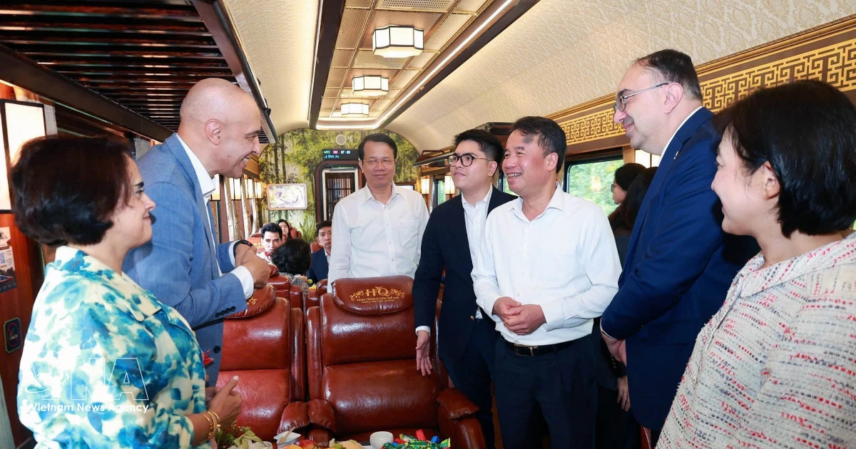 Hanoi–Thai Nguyen Heritage Train launched to promote railway tourism