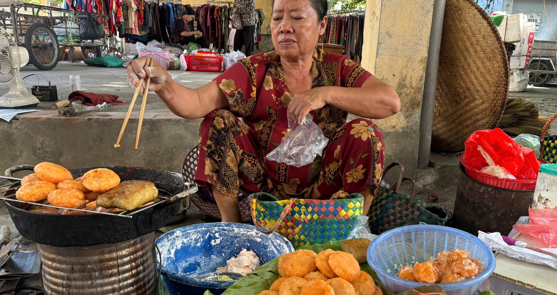 A nearly century-old Vietnam market where $2 buys a feast