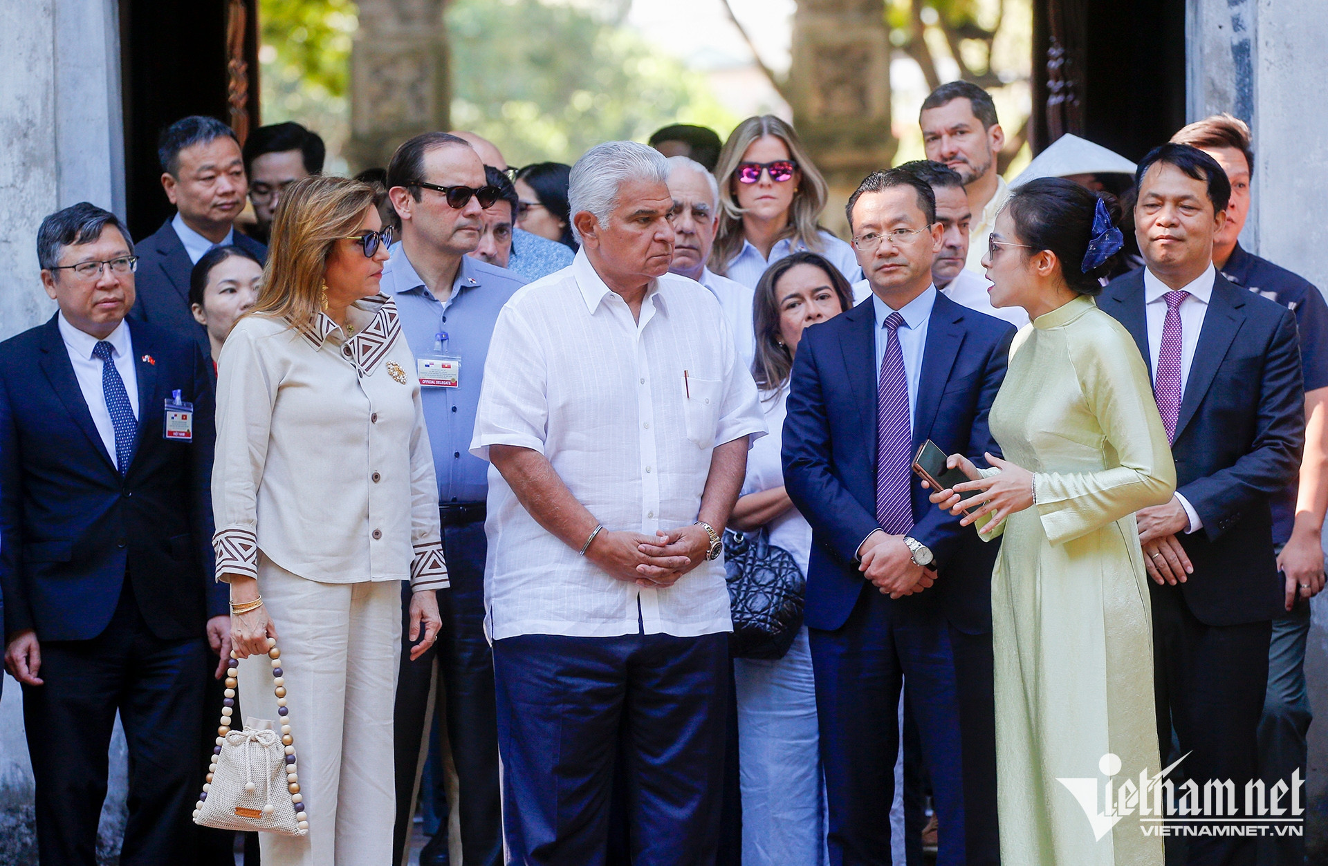 panama president2.jpg