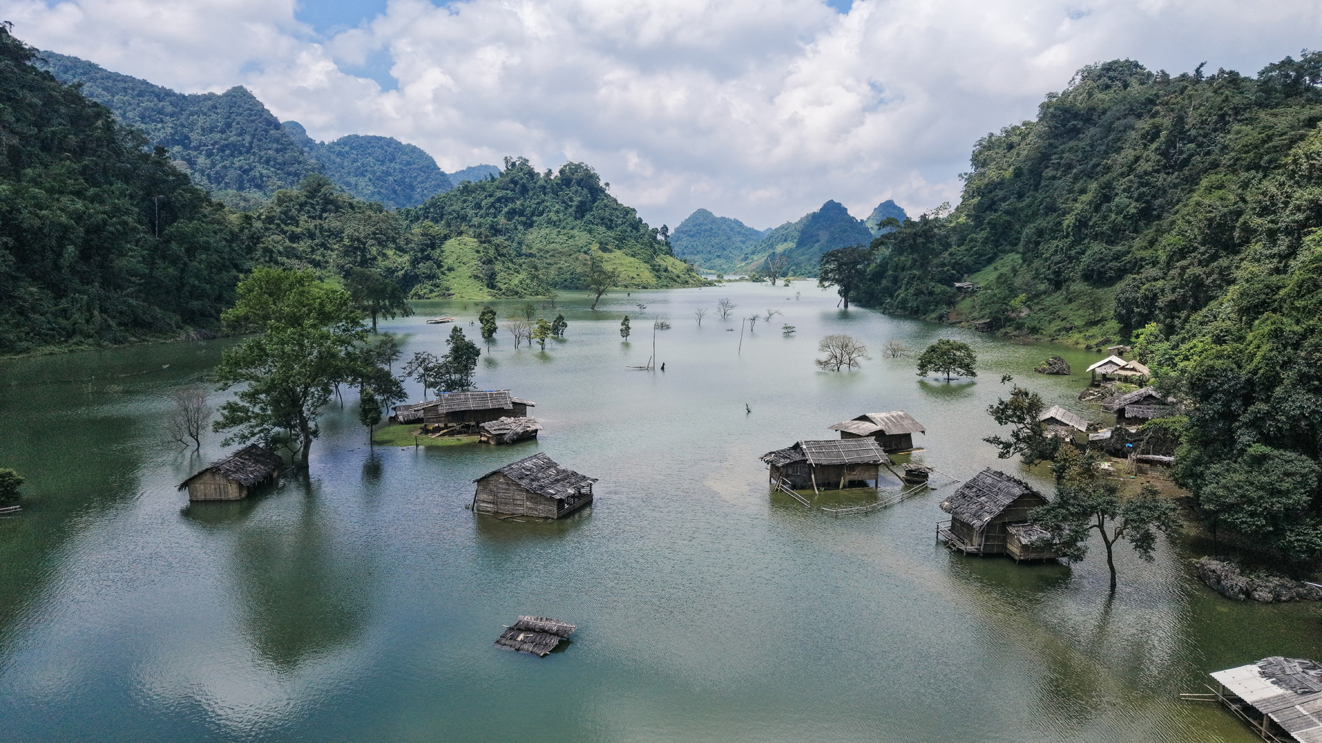 ta phinh lake1.jpg