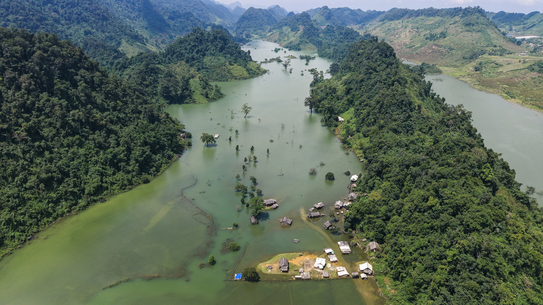 ta phinh lake2.jpg