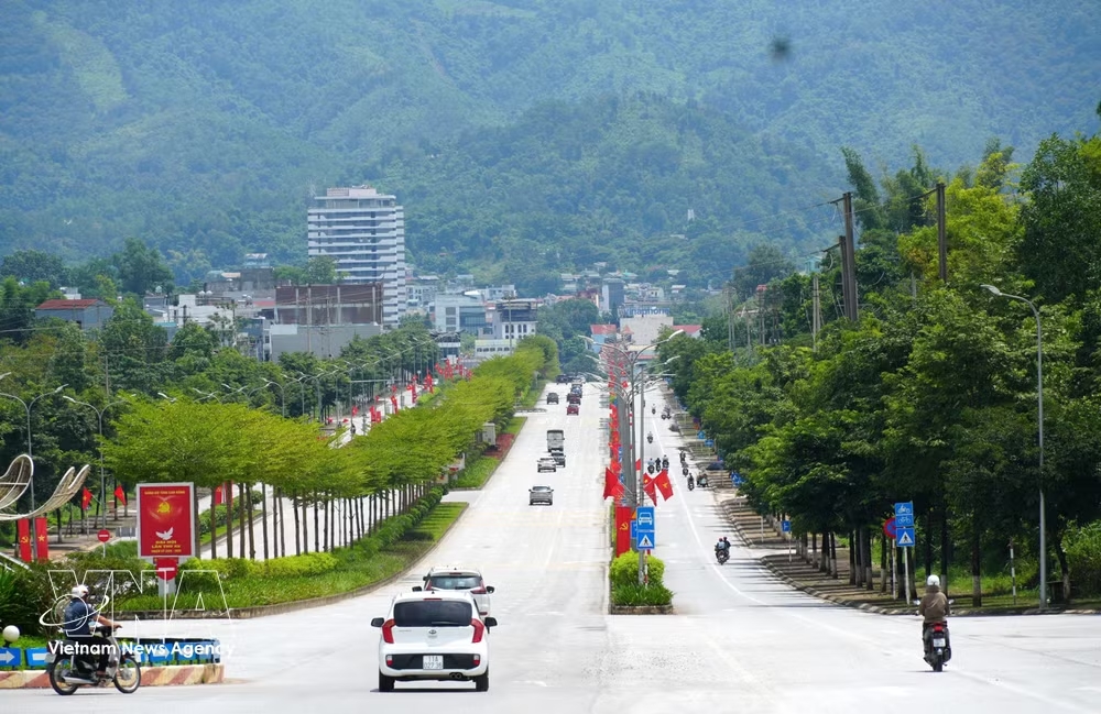 Cao Bang’s most scenic road, named after General Vo Nguyen Giap (Photo: VNA)
