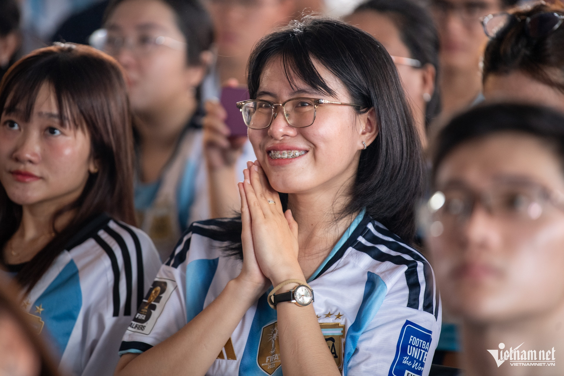 football fans5.jpg