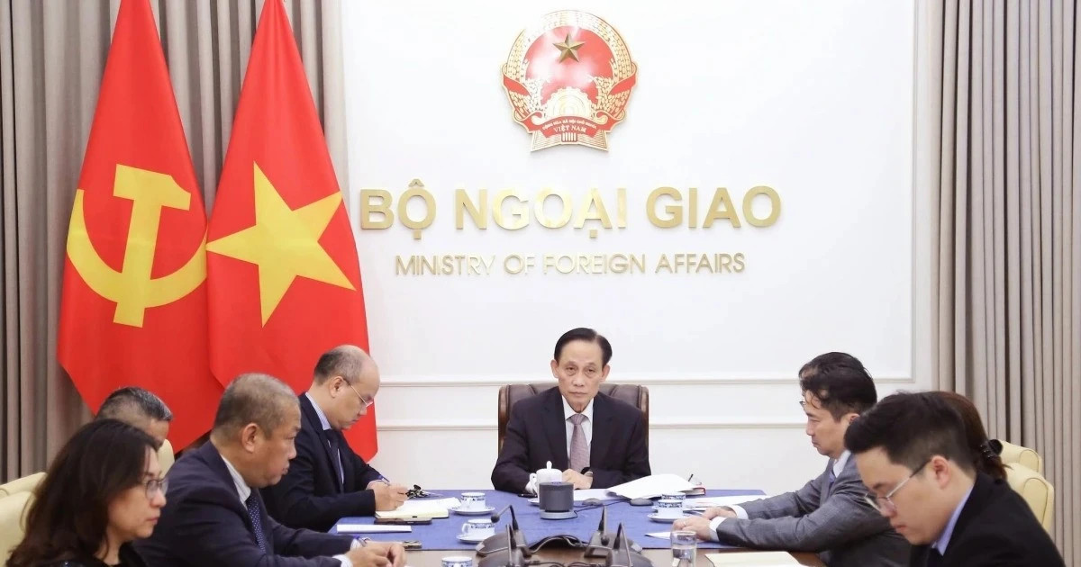 Foreign Minister holds phone talks with Venezuelan counterpart