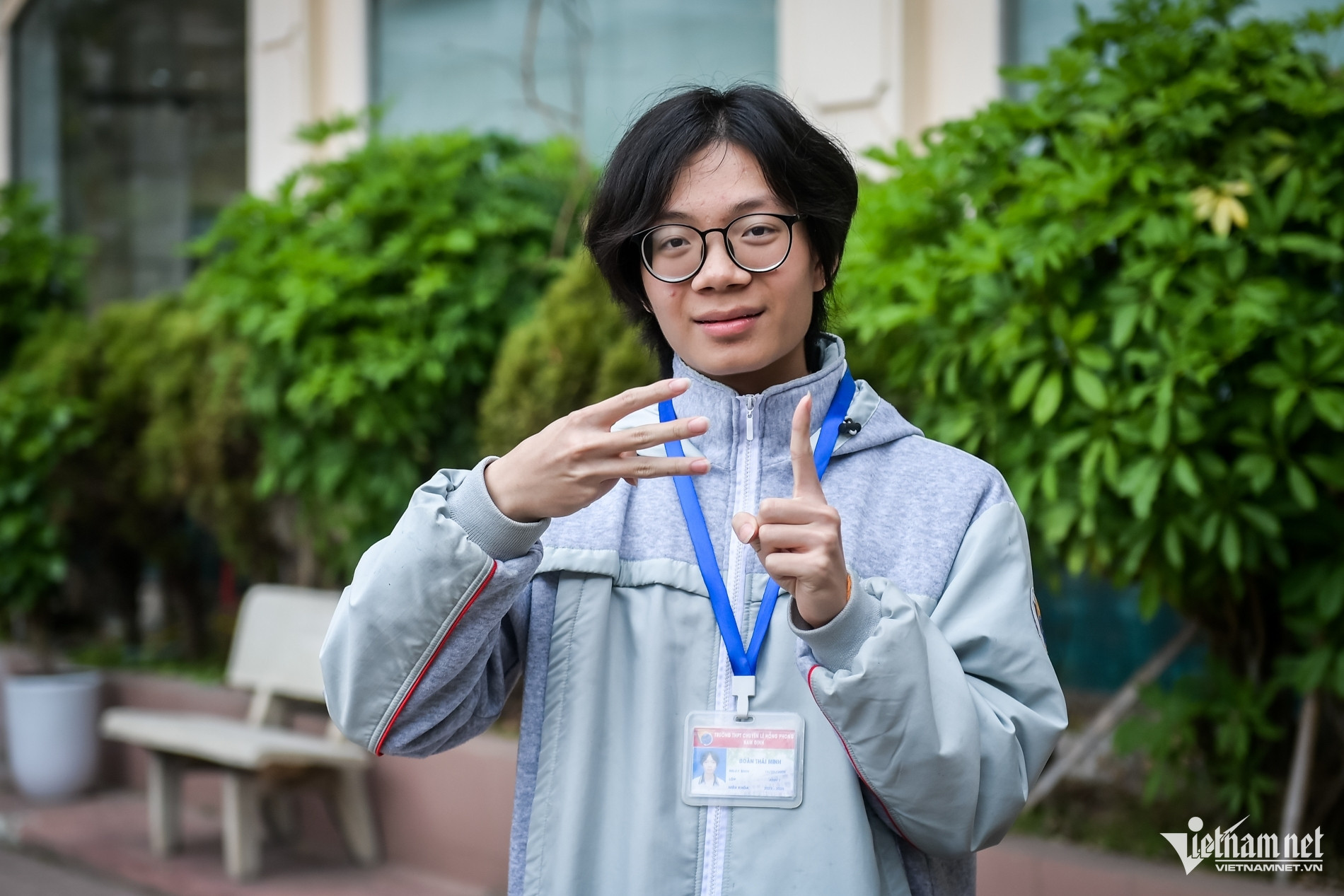 Ninh Binh student starts from ‘average’ and ends up national valedictorian