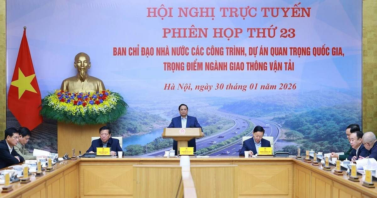 Prime Minister highlights priority of implementing expressway projects