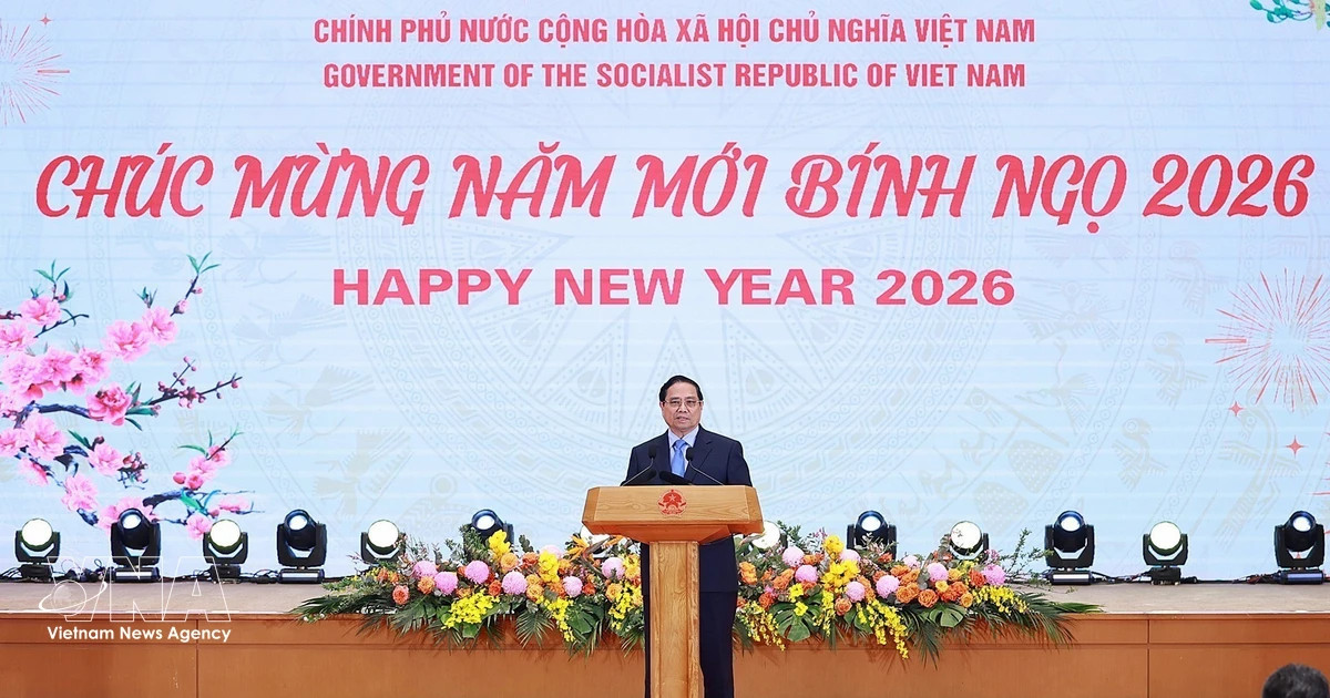 PM, spouse host banquet for diplomatic corps in Hanoi