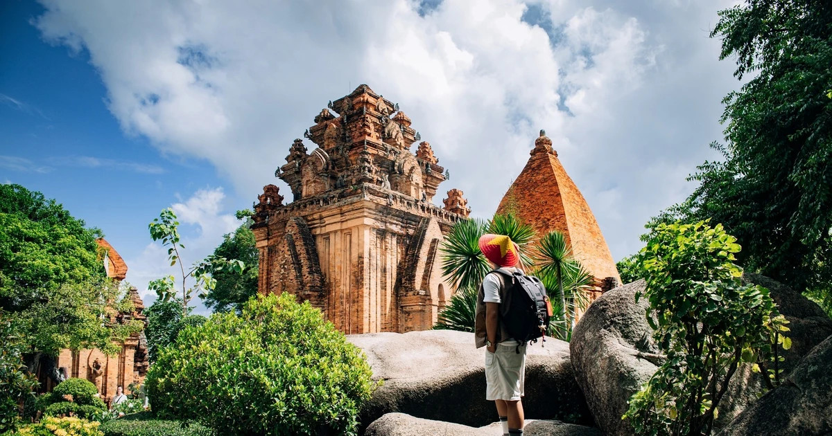 Vietnamese tourism sets historic milestone