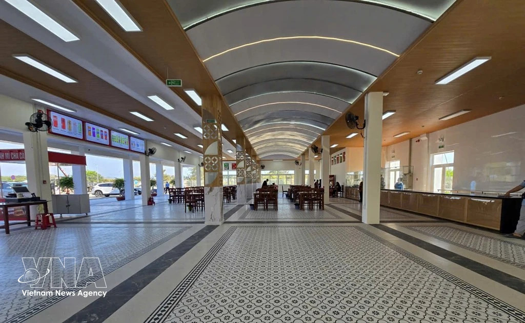 More expressway rest stops ready for Tet travel peak