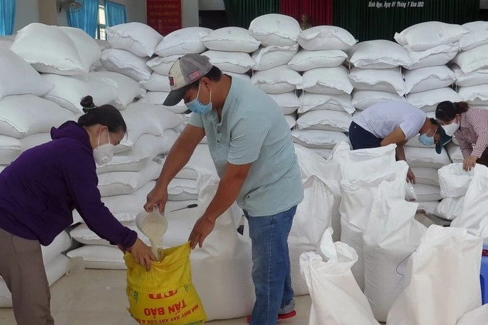 14,660 tonnes of rice allocated for Tet and between-crop period