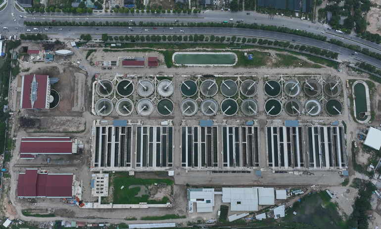 Nhà máy xử lý nước thải Yên Xá (huyện Thanh Trì), dự kiến vận hành trong năm 2025, được kỳ vọng sẽ xử lý tốt nguồn nước thải từ sông Tô Lịch. Ảnh: NGỌC THÀNH