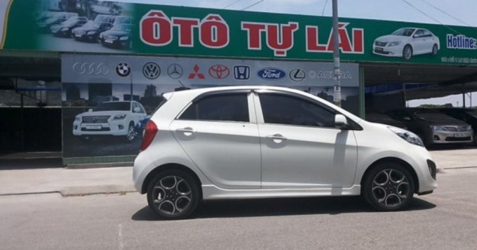 High-riding cars sold out as Tet 2026 rental demand surges