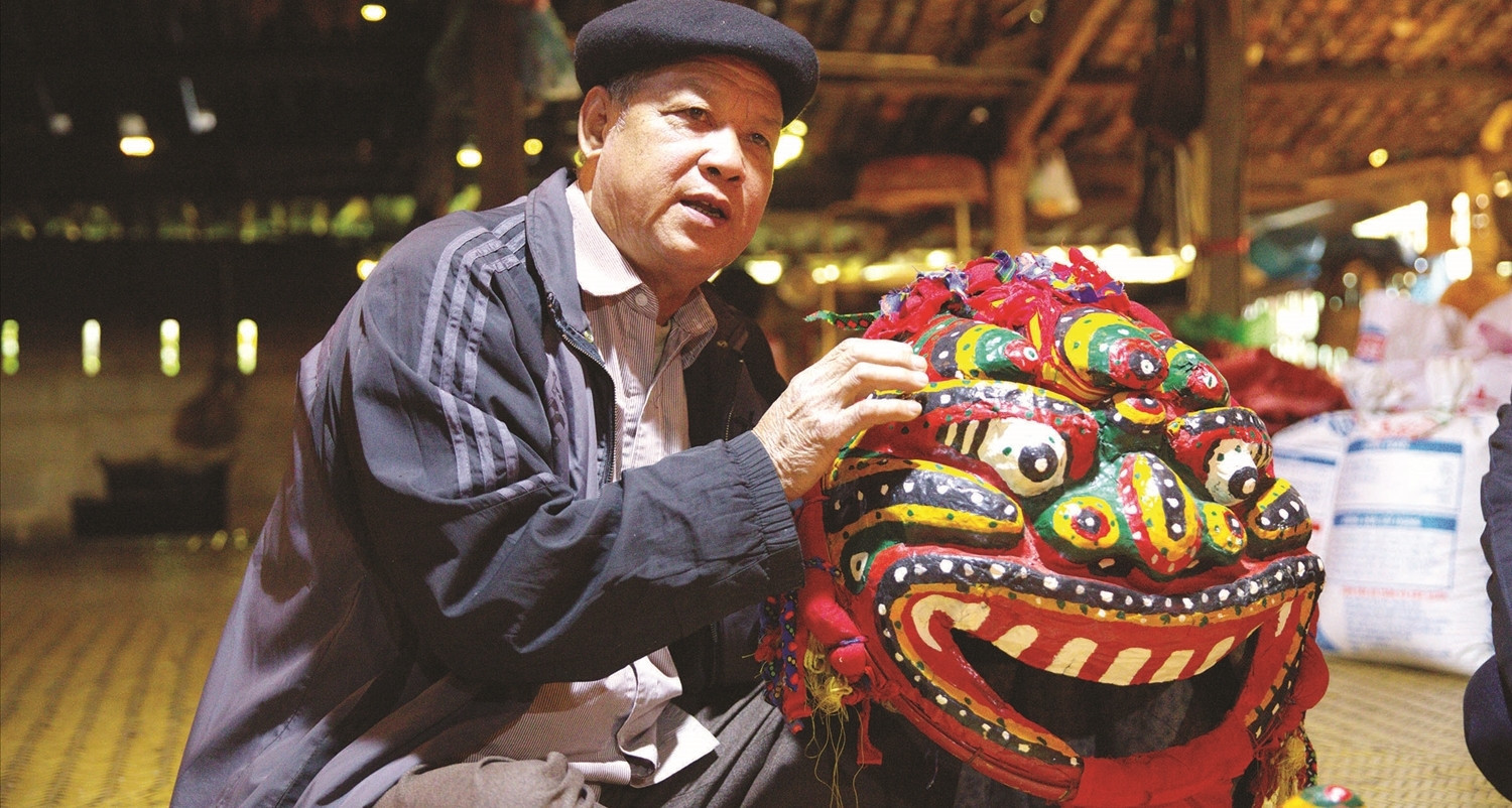 A lifetime devoted to the lion dance