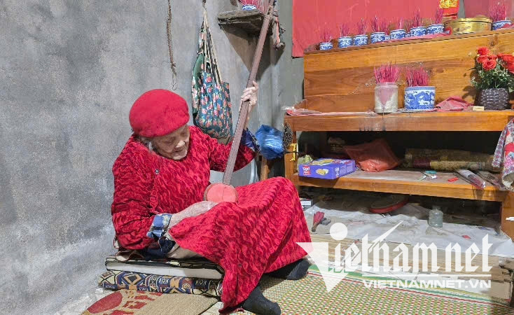 Tay woman dedicates her life to preserving ancient Then melodies