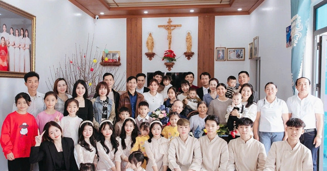 A house of ten children, forty grandchildren and endless Tet joy