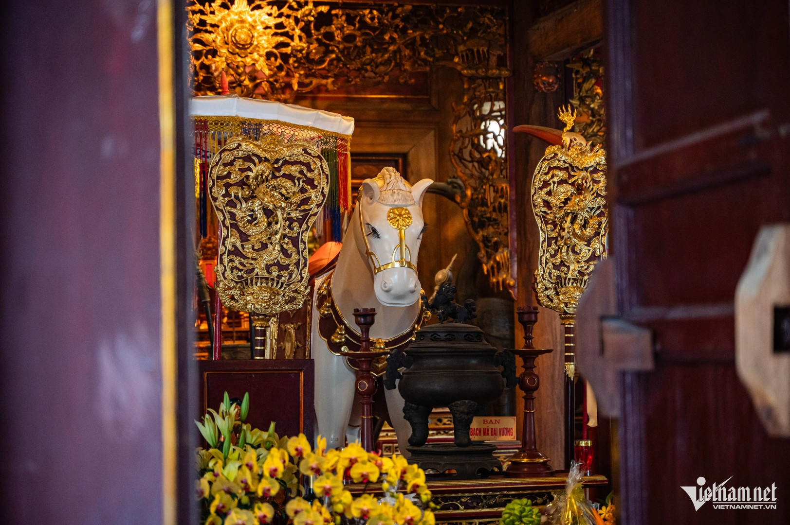 vietnam temple4.jpg
