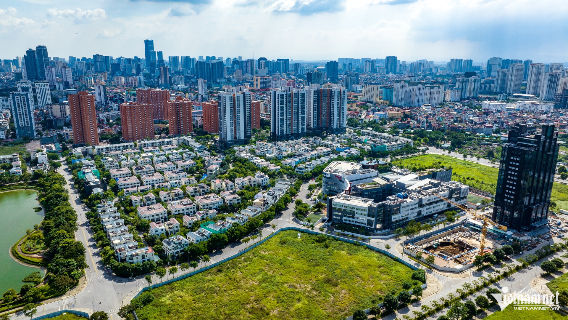 W-bat dong san 2026.jpg