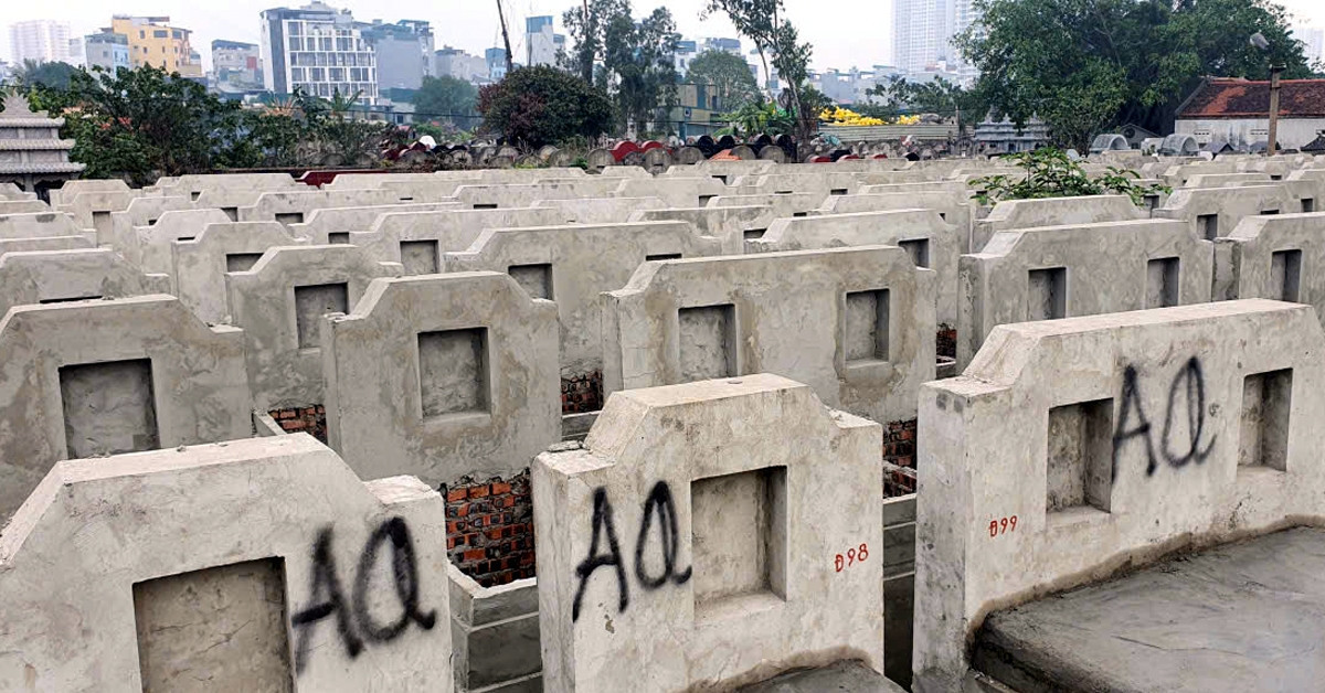 Hanoi investigates symbolic graves built without remains