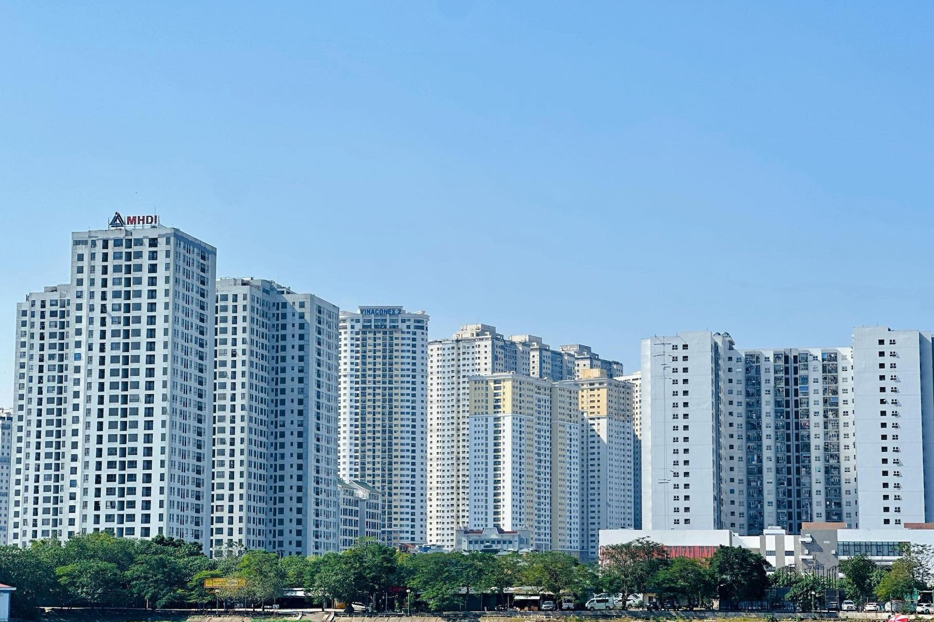 New rules in real estate market: debt-fueled speculation loses ground