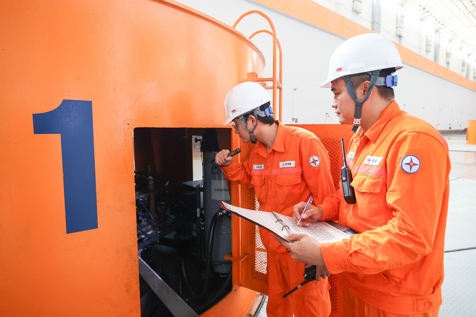 Economist: SOEs shouldn't be forced to profit every year