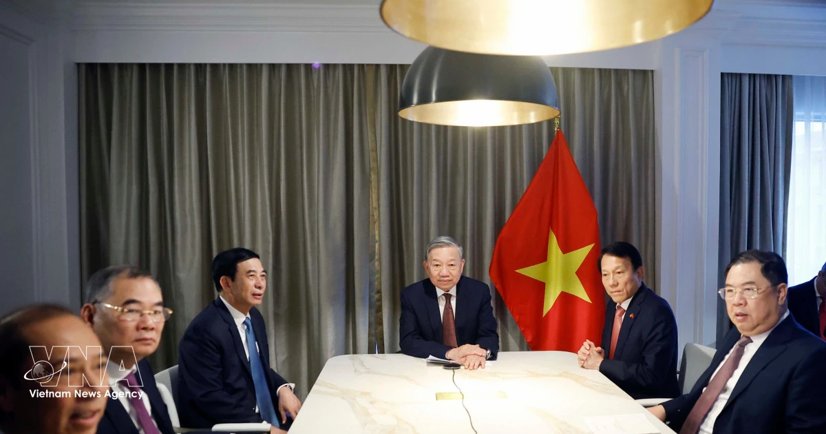 Party Chief To Lam holds phone talks with former US Senator Patrick Leahy