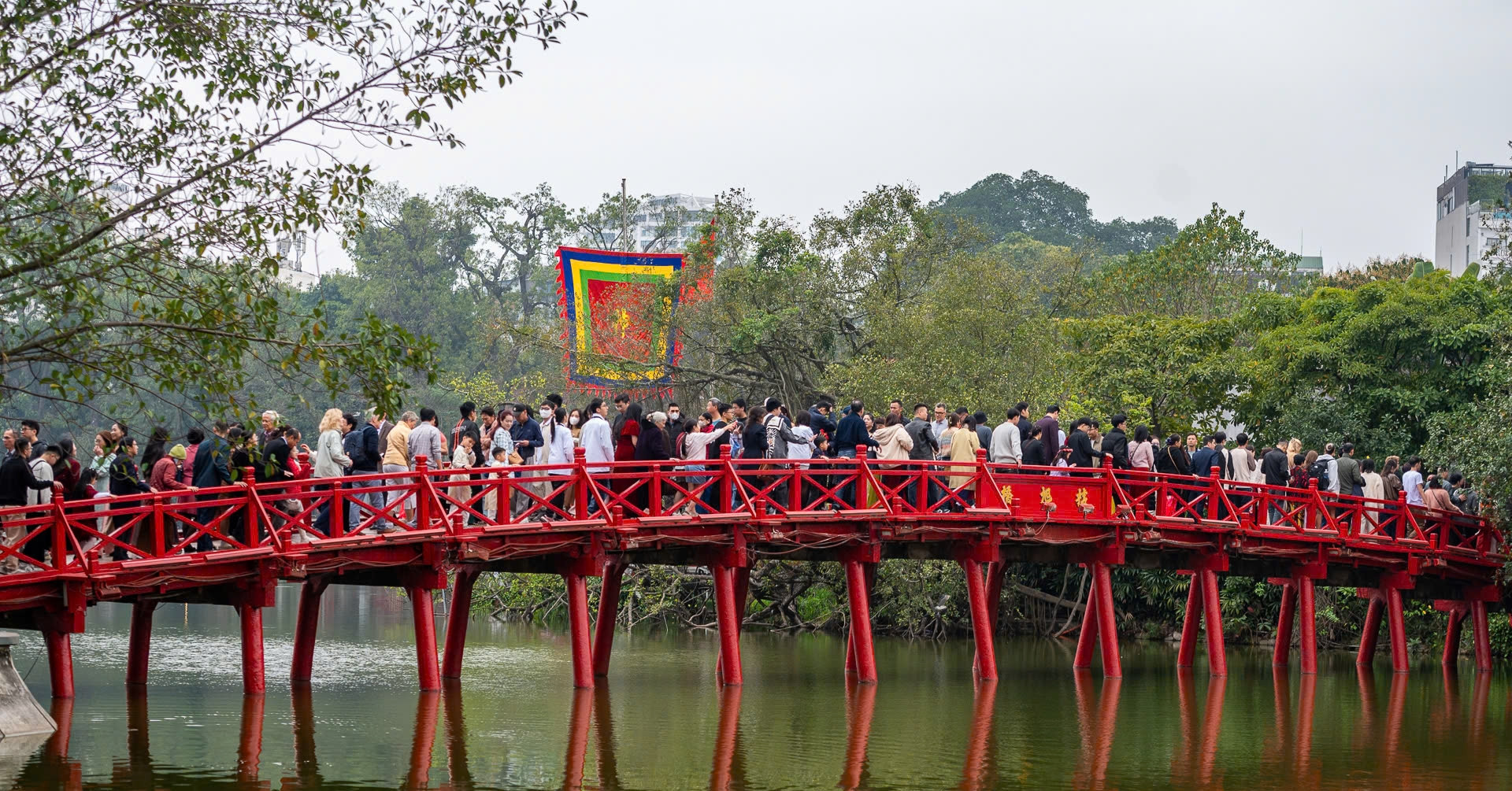 Hanoi becomes unexpected winter escape for UK tourists