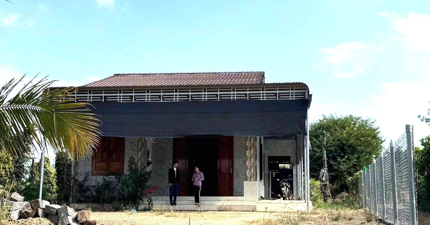 Border farmers in Lam Dong build billion-dong homes from durian and coffee