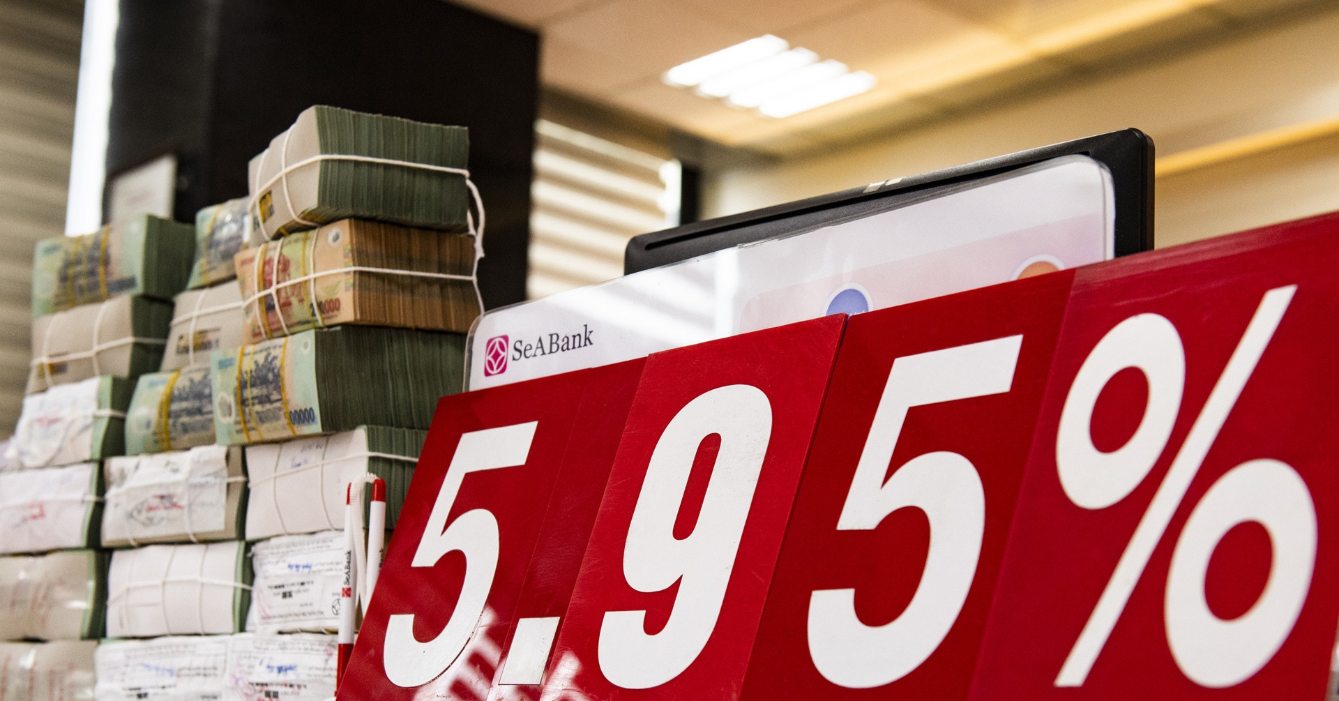 Loan market share concentrates in five largest banks as credit hits new record