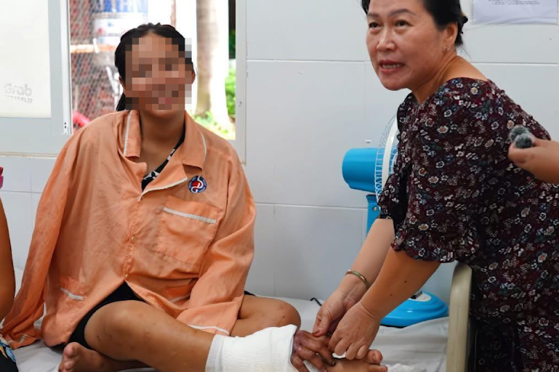 anh ghep tay (1).png