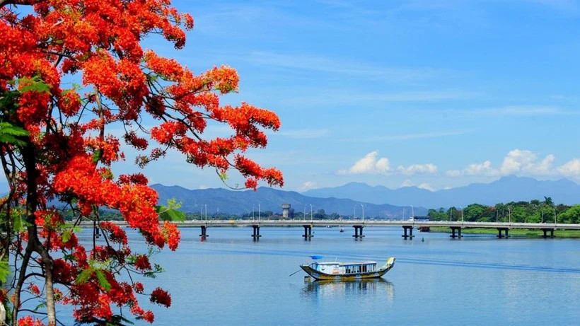 Hue listed among world’s most romantic honeymoon destinations