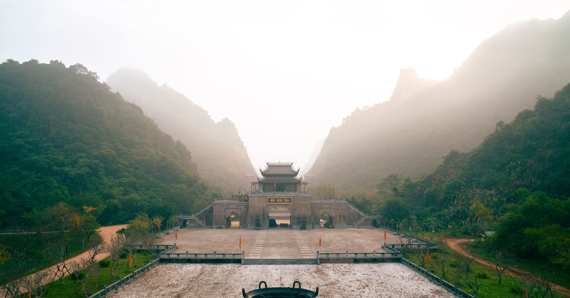 A sacred throne under the sky: The mystery of Dan Kinh Thien unveiled