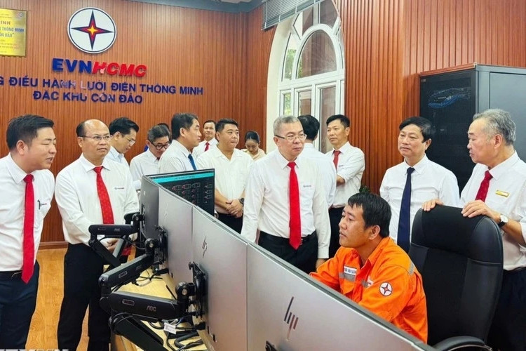 Con Dao special zone switches on smart power grid