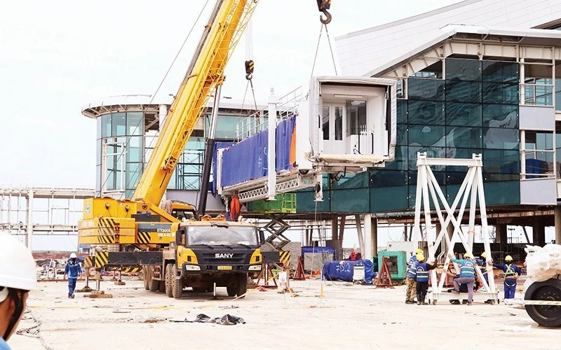 Long Thanh airport races toward commercial operation