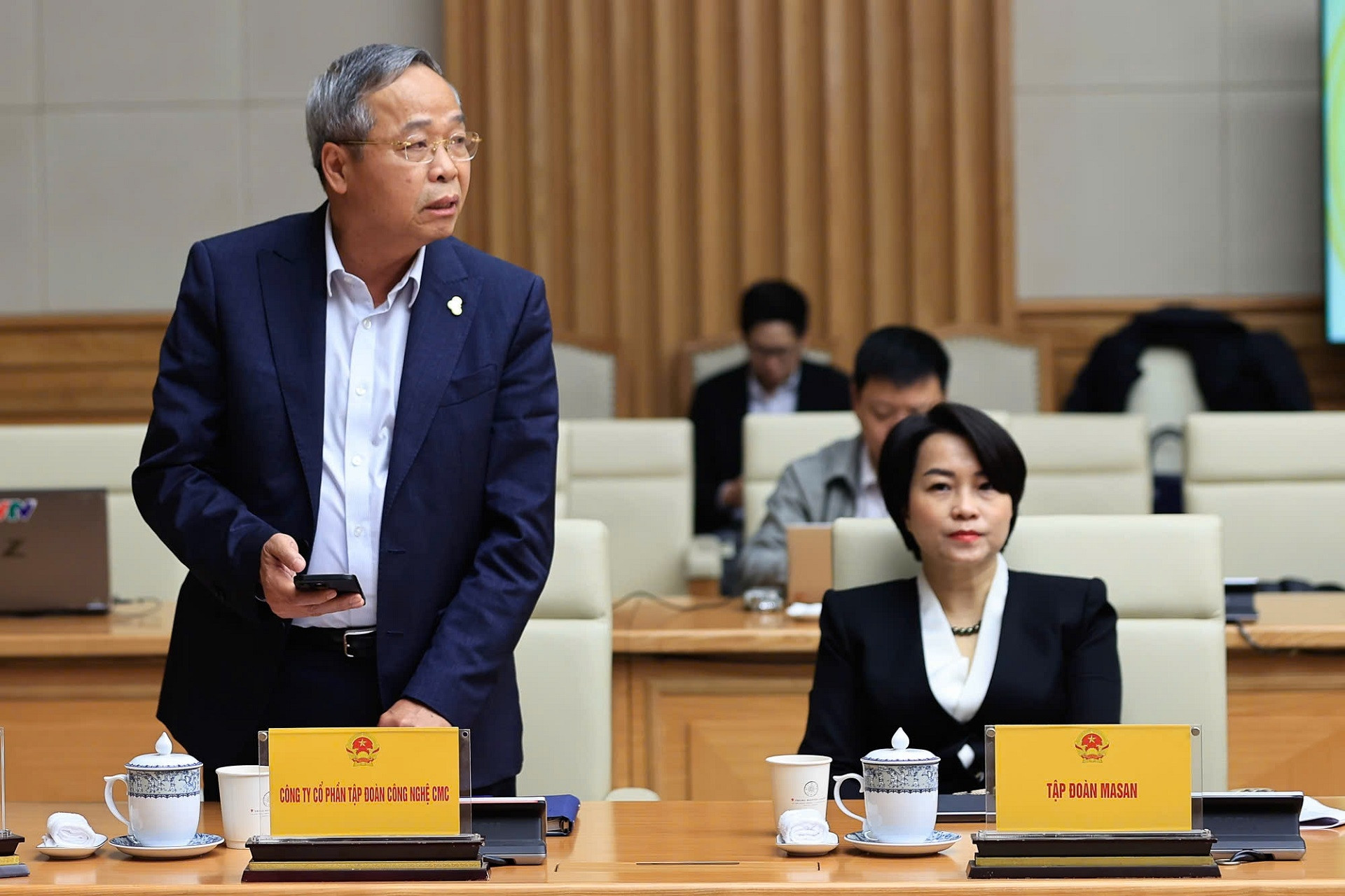 Steering VN’s private sector: PM assigns missions, tech leaders seek clarity