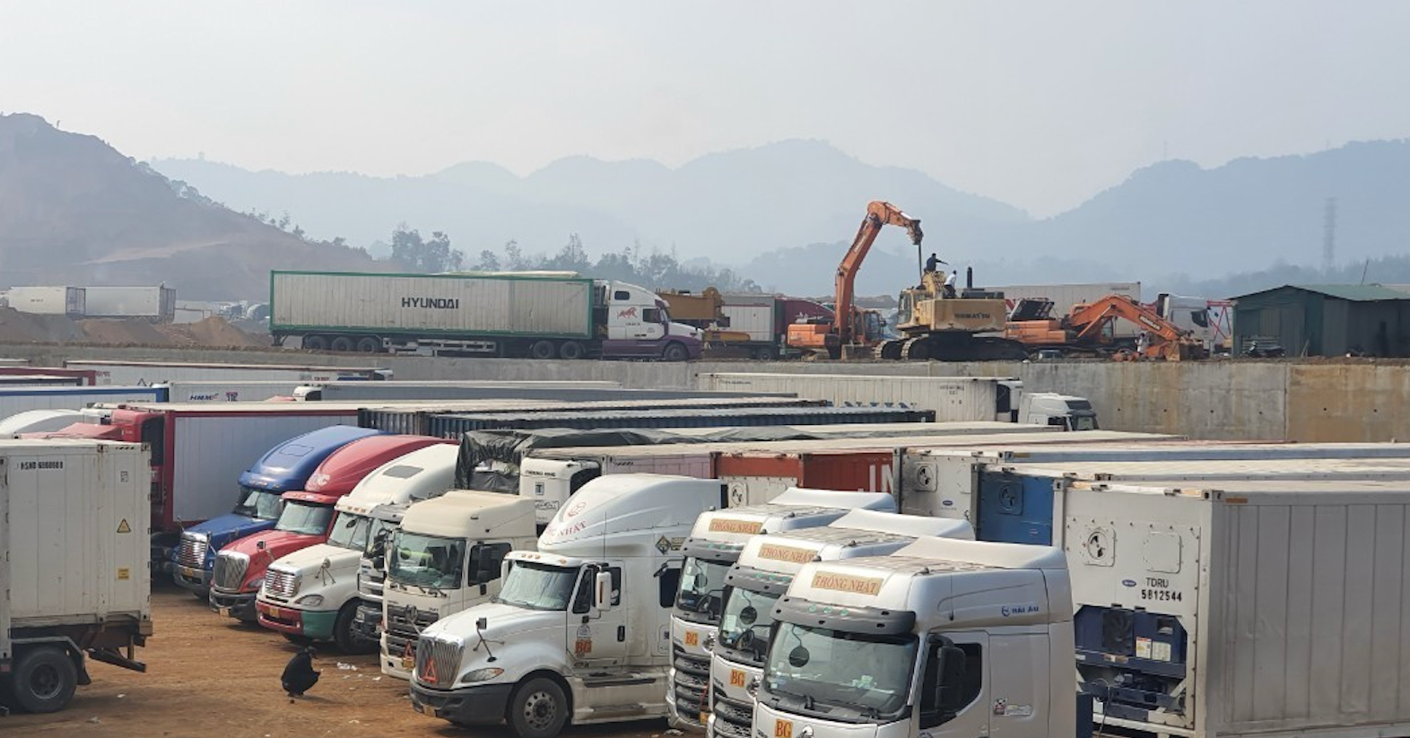 PM demands swift removal of bottlenecks at border gates for food shipments