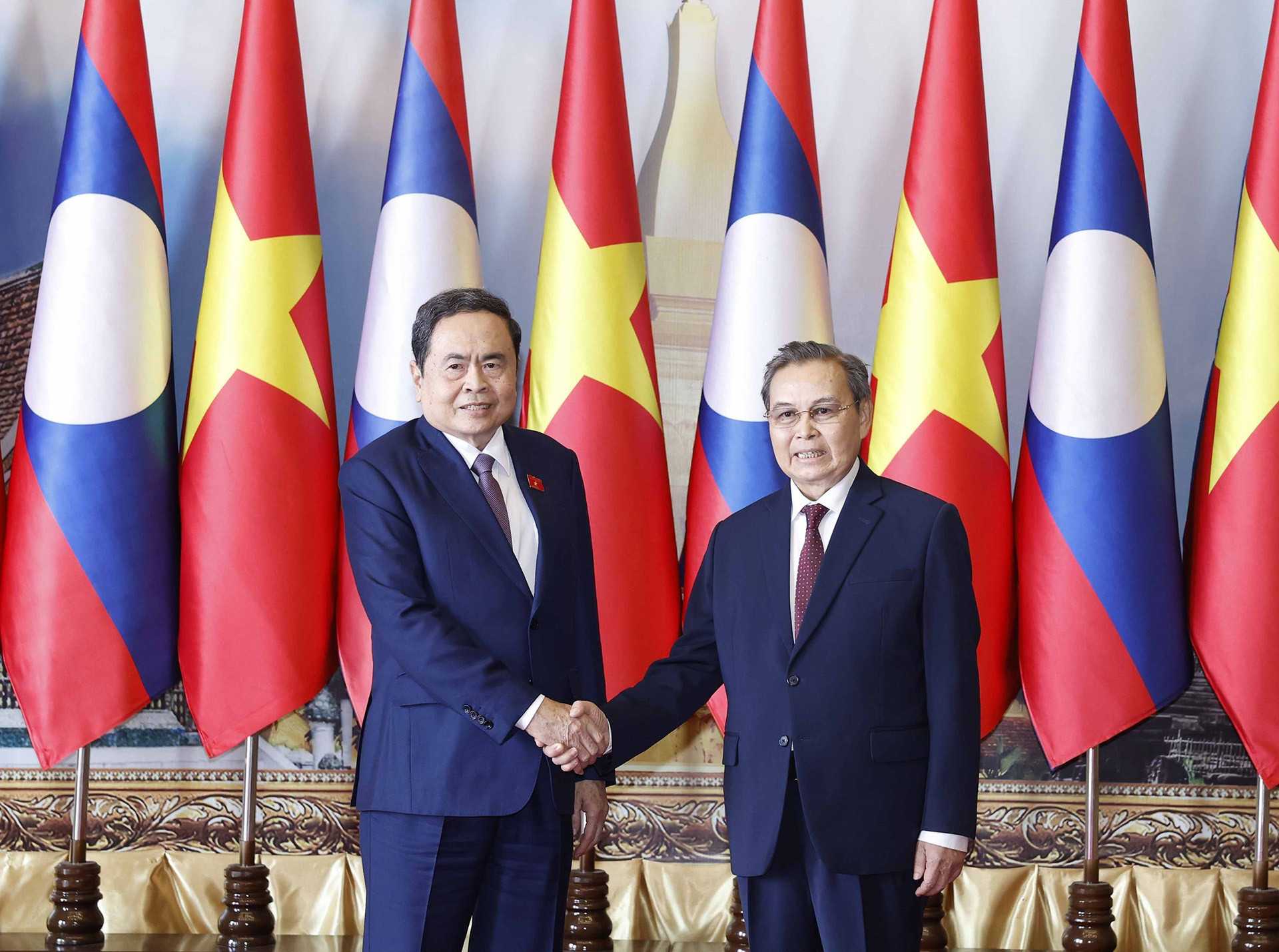 vnapotalchutichquochoitranthanhmangapchutichquochoilao8574758 17702773079612075917563.jpg