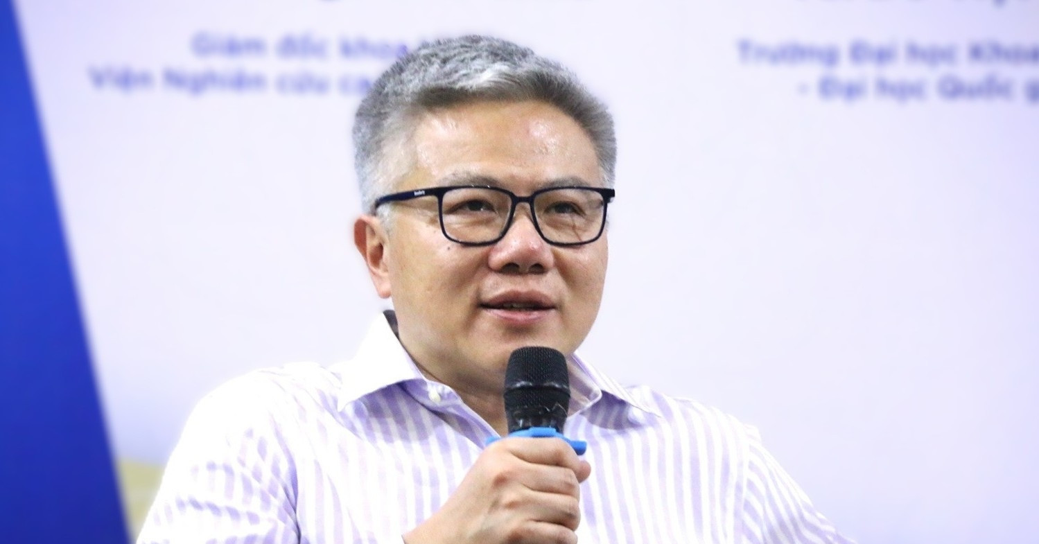 Prof. Ngo Bao Chau leaves US for top-ranked university in Asia