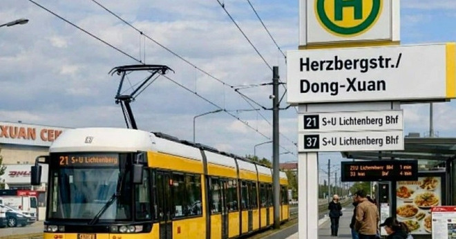 A Berlin tram stop now bears the Vietnamese name Dong Xuan