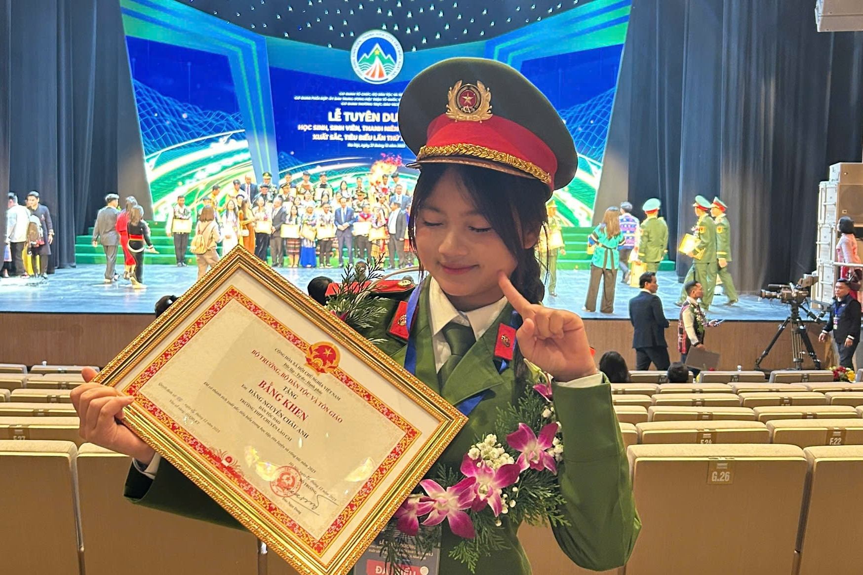 Dao ethnic student joins police force, fueled by passion for history