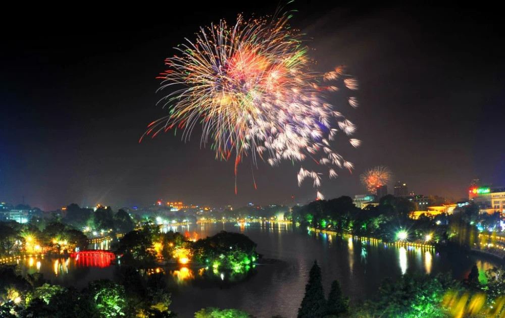 Hanoi to stage fireworks displays at 33 locations to welcome Lunar New Year 2026