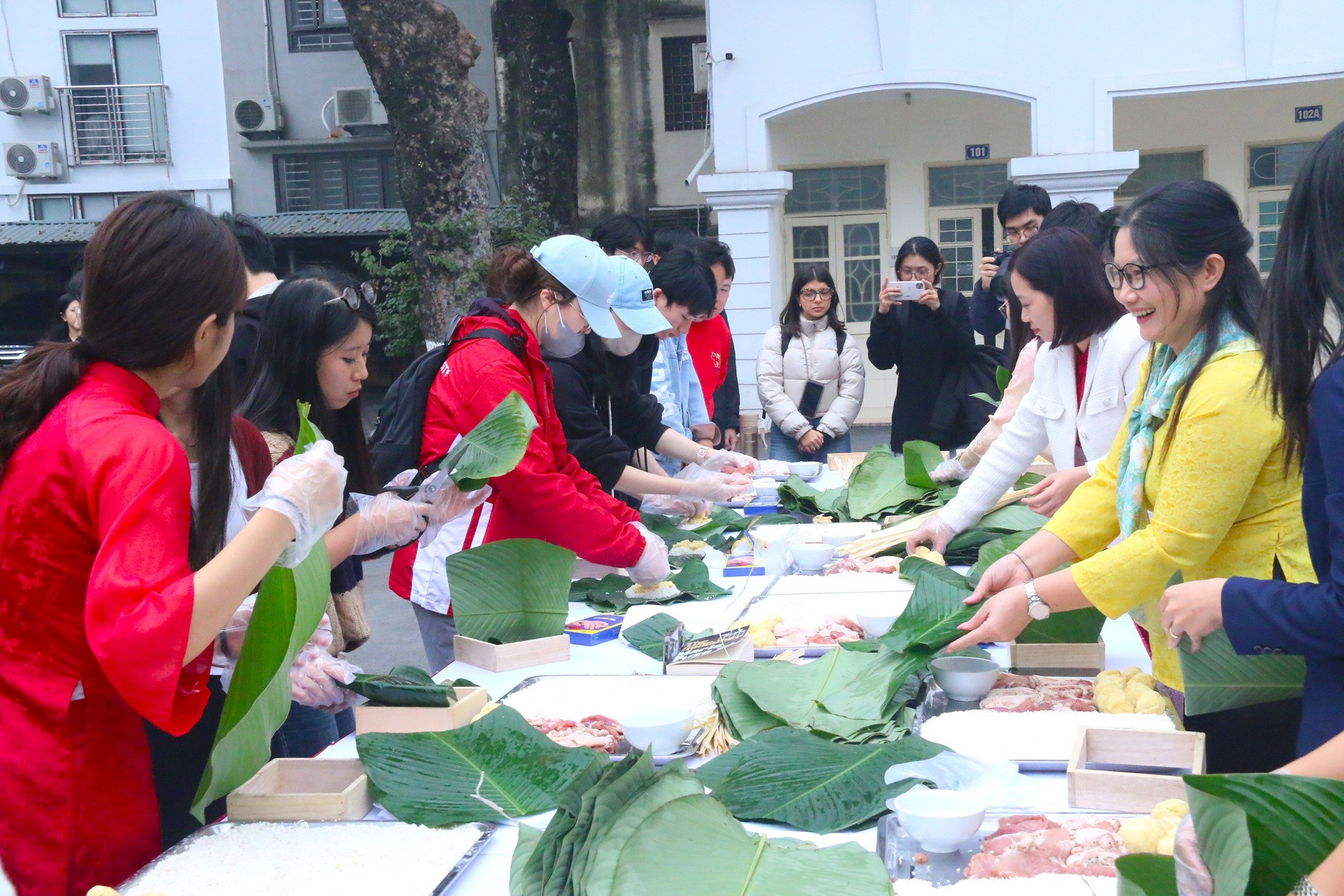 sinh viên chơi Tết (10).JPG