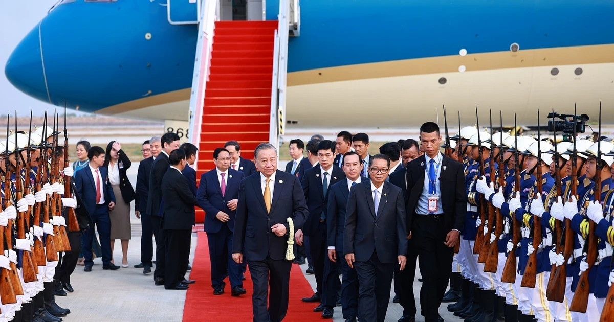 Party General Secretary begins state visit to Cambodia