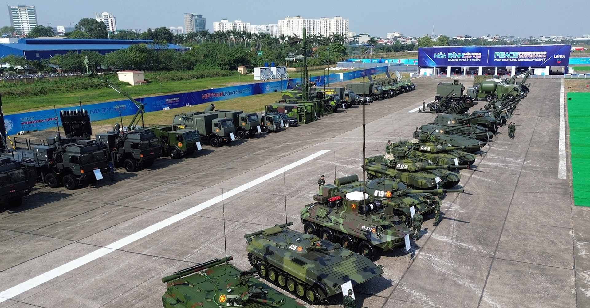 Science ministry spotlights Vietnam-made armored vehicles