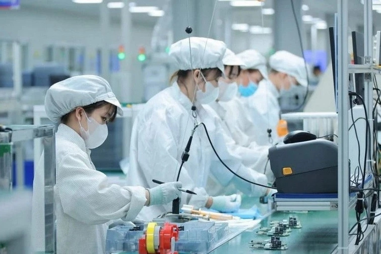 Vietnam explores high-tech growth drivers with Chinese industry leader