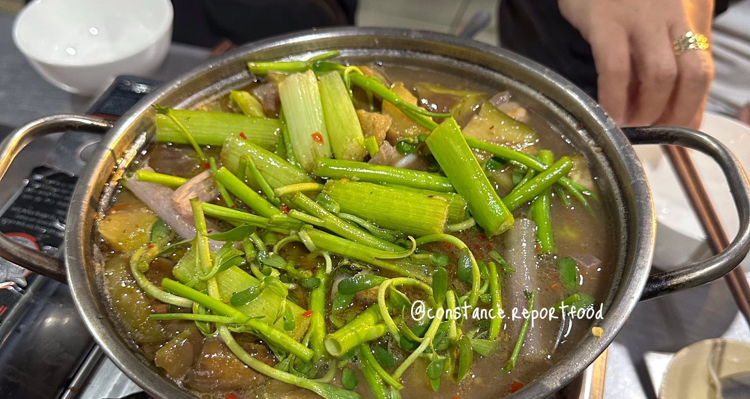 Korean visitor falls in love with a 50-year-old Mekong Delta delicacy in Saigon