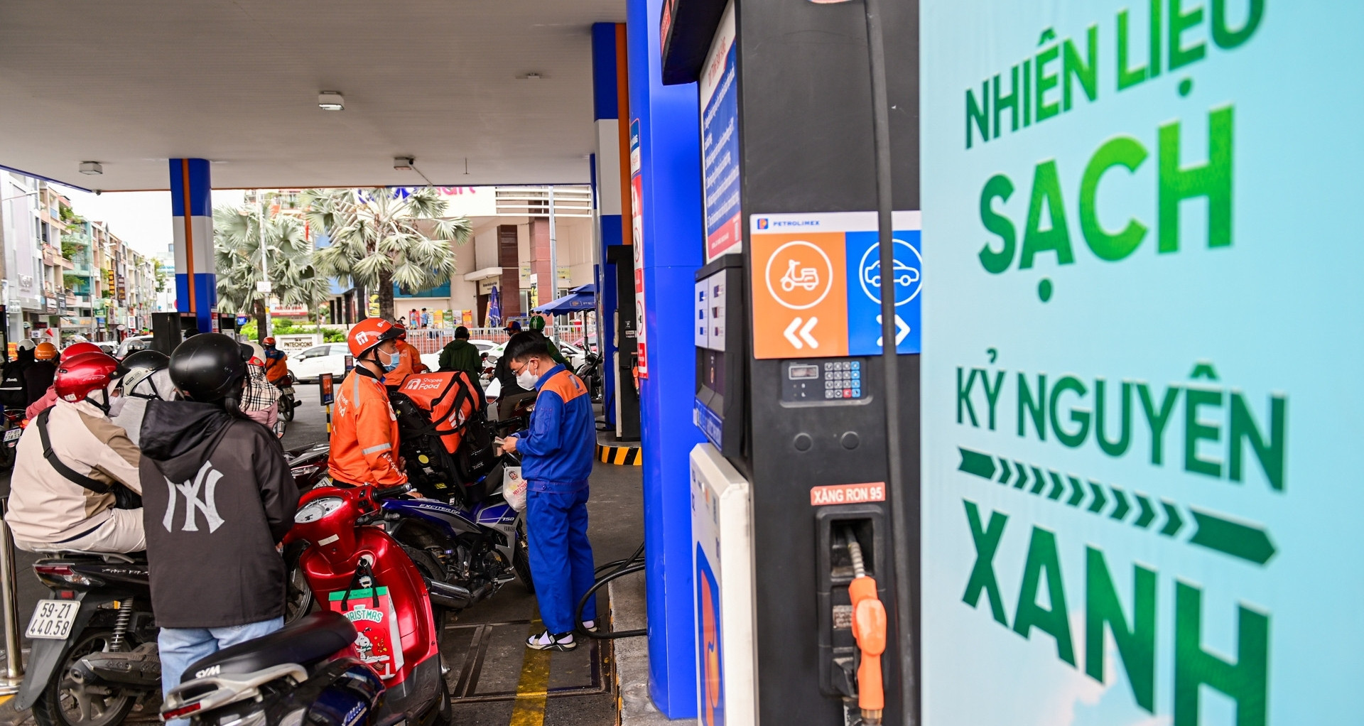 Vietnam accelerates shift to E10 gasoline amid fuel market pressures